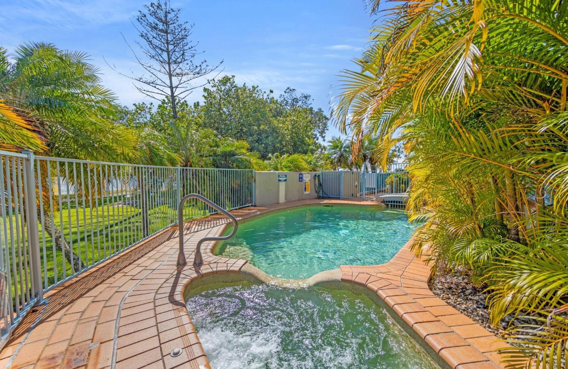 Reflections Holiday Apartments Maroochydore Exterior photo