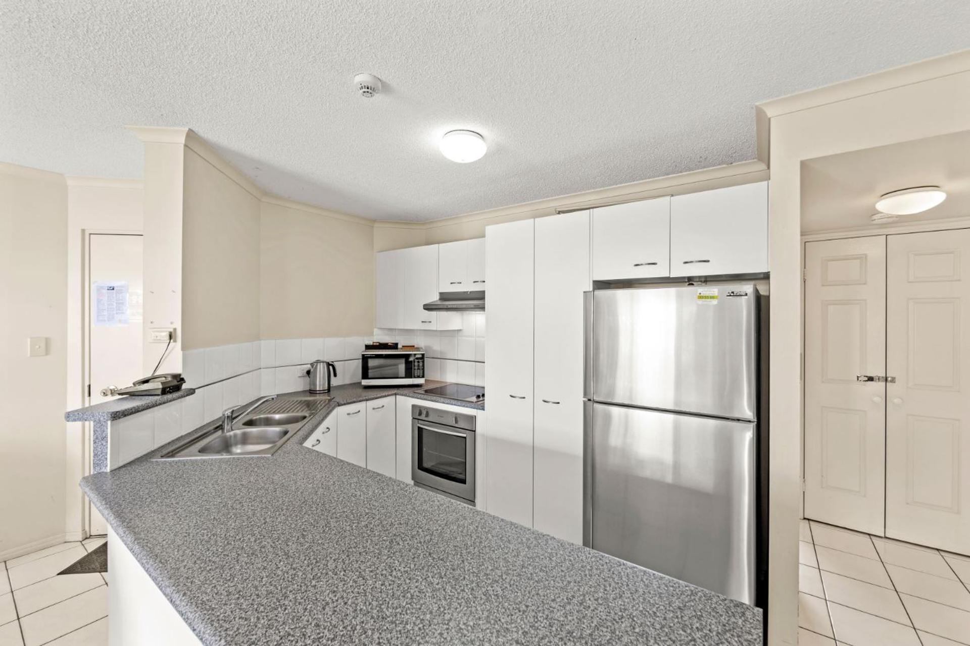 Reflections Holiday Apartments Maroochydore Room photo